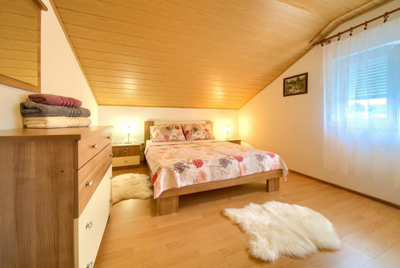 Apartment Mladen Krk Town Bagian luar foto