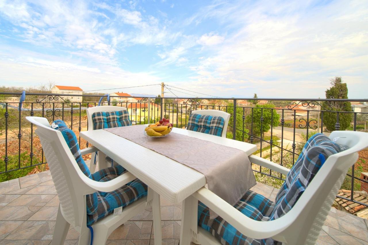 Apartment Mladen Krk Town Bagian luar foto